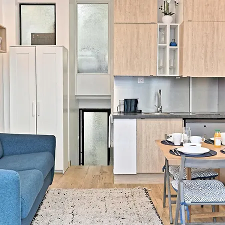 Duplex Agreable Et Comfortable Dans Le 9eme Παρίσι