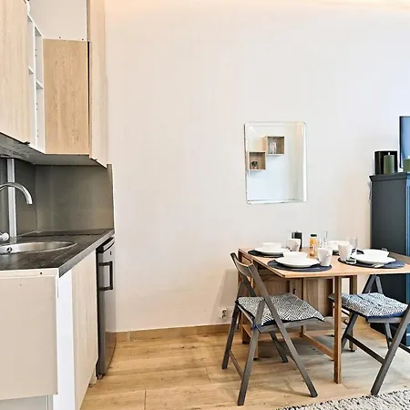 公寓 Duplex Agreable Et Comfortable Dans Le 9eme