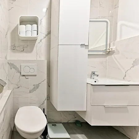 公寓 Duplex Agreable Et Comfortable Dans Le 9eme